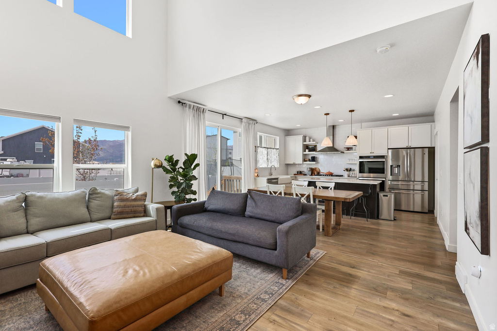 5197 N FOLKSTONE DR Eagle Mountain, UT 84005