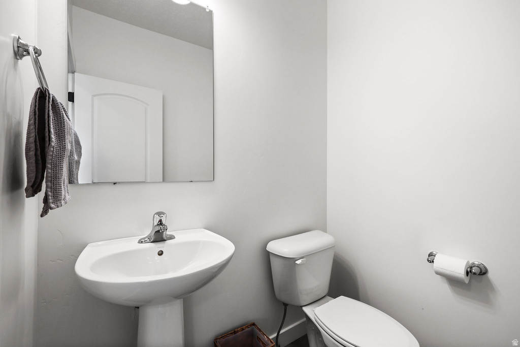 5197 N FOLKSTONE DR Eagle Mountain, UT 84005