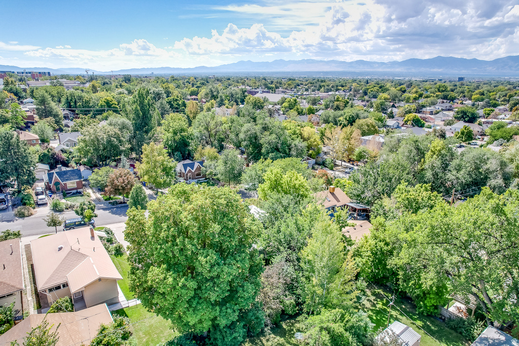 1219 E KENSINGTON AVE Salt Lake City, UT 84105