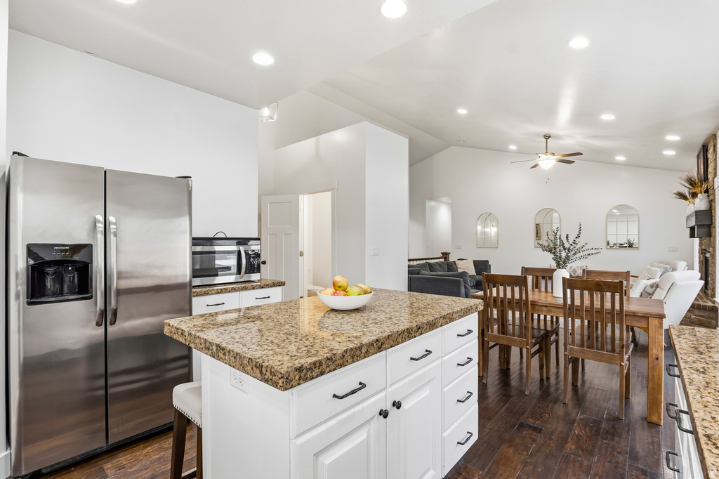 10416 N CANTERBURY DR Highland, UT 84003