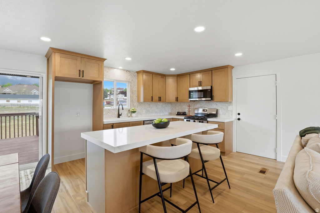 8643 S VAQUERO DR Sandy, UT 84094