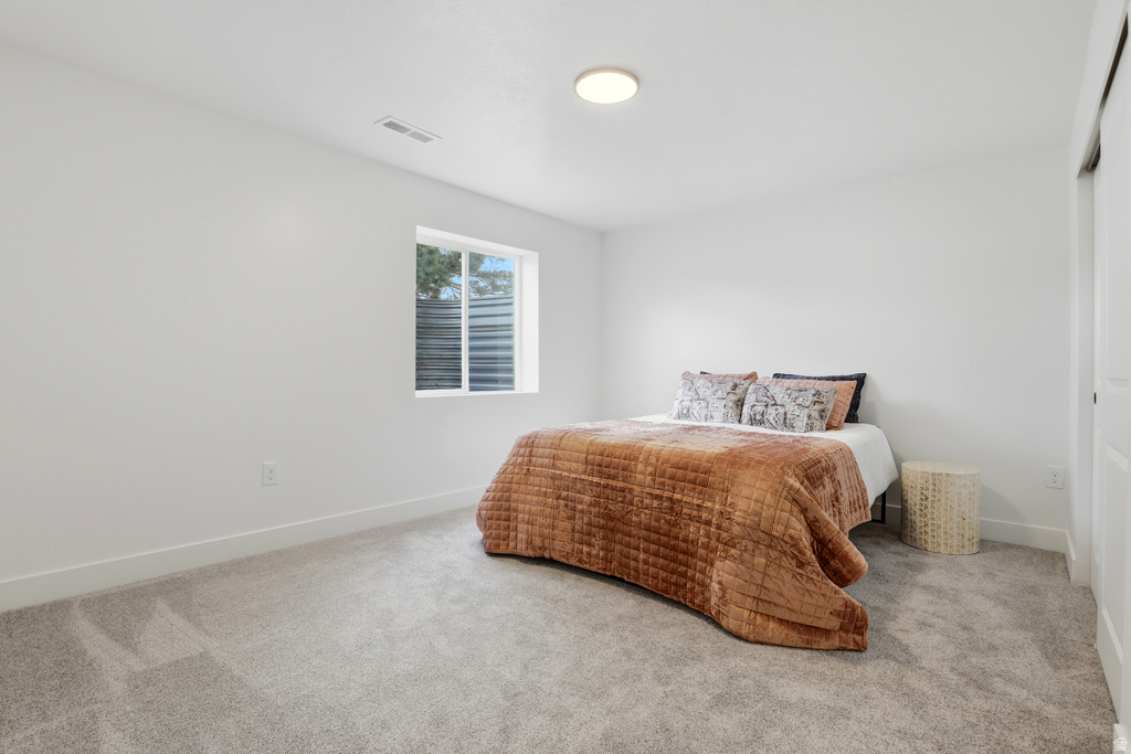 8643 S VAQUERO DR Sandy, UT 84094
