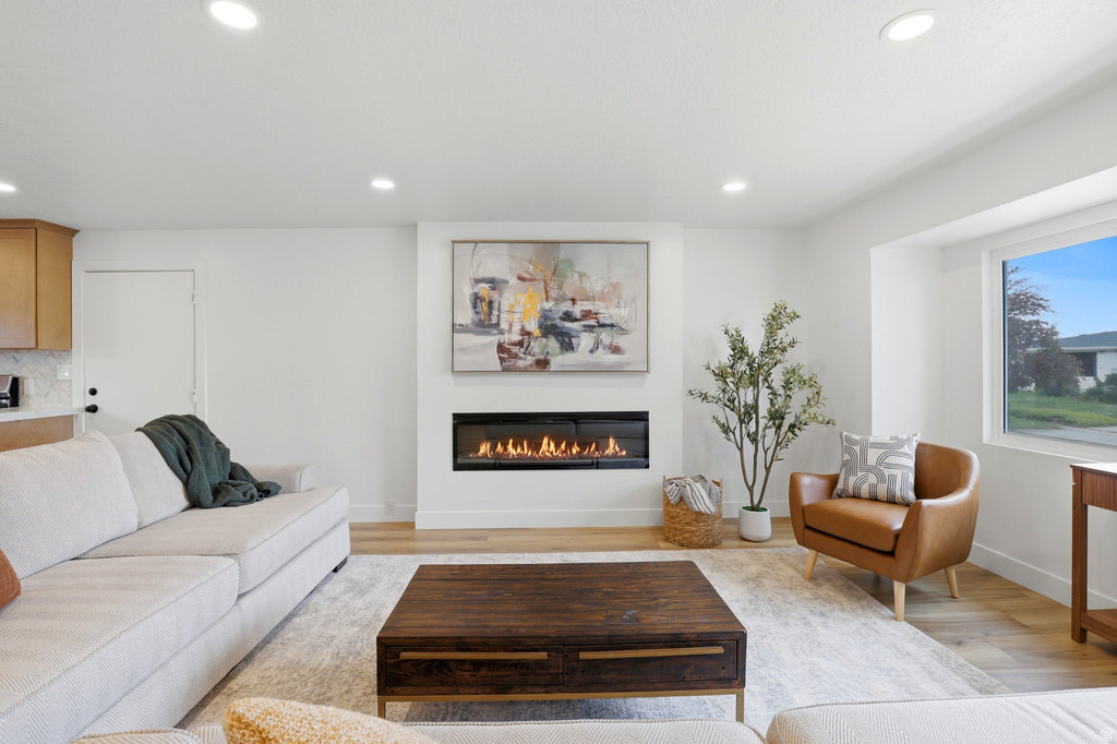 8643 S VAQUERO DR Sandy, UT 84094