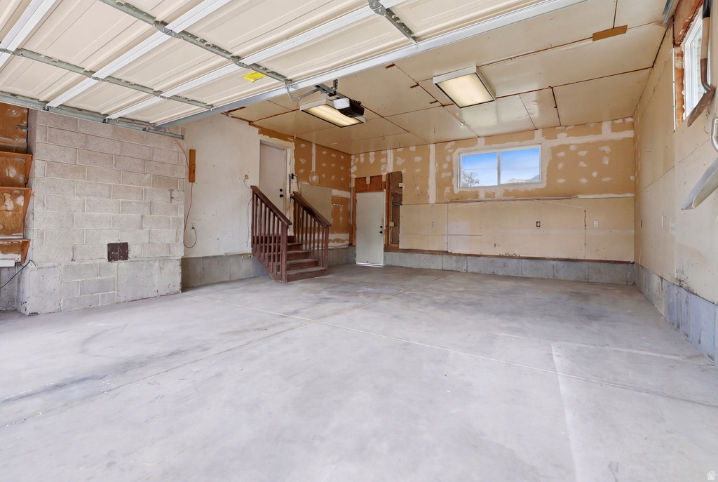 8643 S VAQUERO DR Sandy, UT 84094