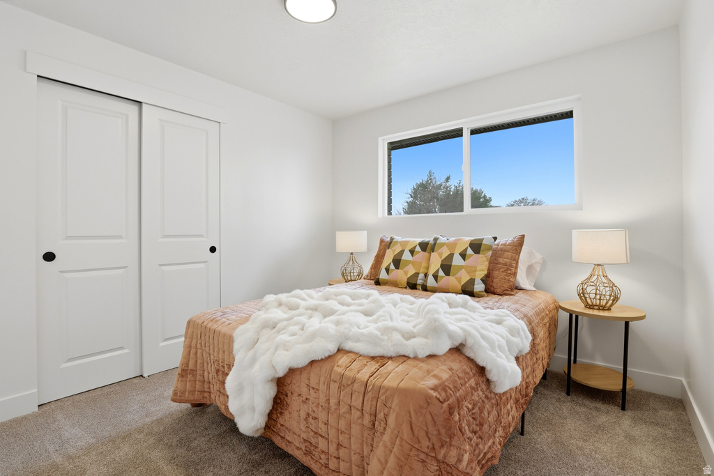 8643 S VAQUERO DR Sandy, UT 84094