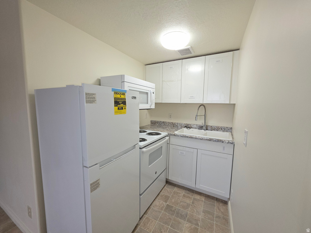 1094 E LOCH LOMOND WAY Millcreek, UT 84117