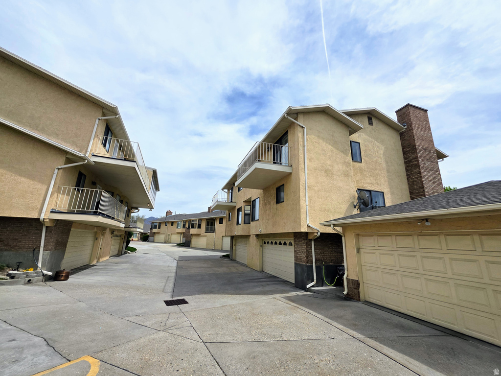 1094 E LOCH LOMOND WAY Millcreek, UT 84117