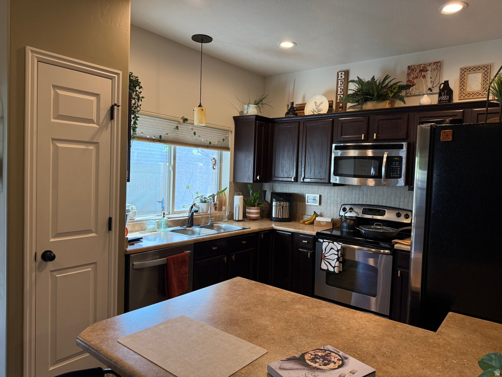 1859 W 2300 S Woods Cross, UT 84087