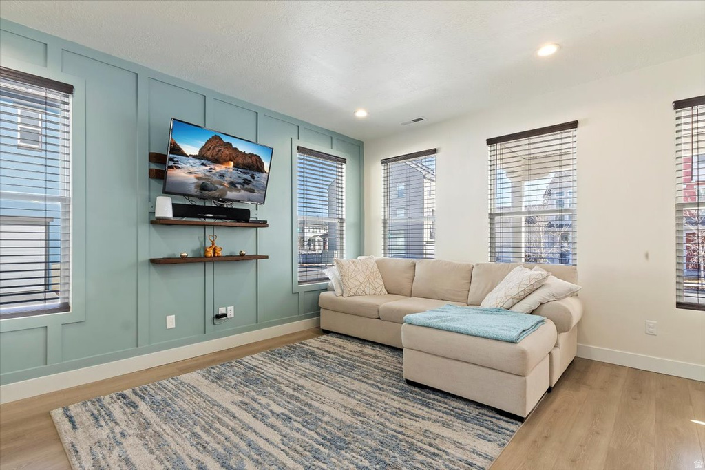 11764 S LEANDER DR South Jordan, UT 84009