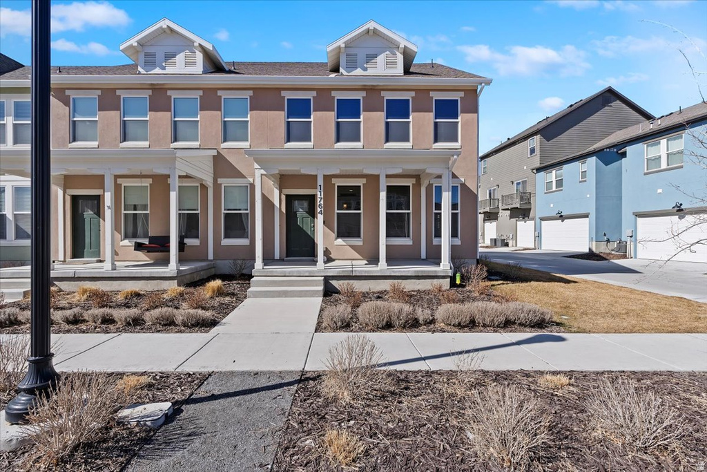 11764 S LEANDER DR South Jordan, UT 84009