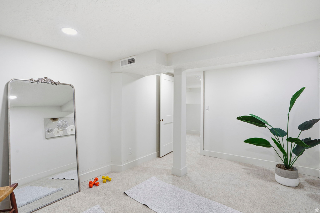 938 E HOLLYWOOD AVE Salt Lake City, UT 84105