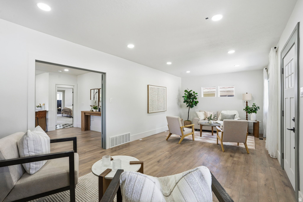 938 E HOLLYWOOD AVE Salt Lake City, UT 84105