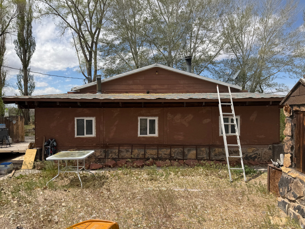 10429 E 4TH ST Randlett, UT 84063