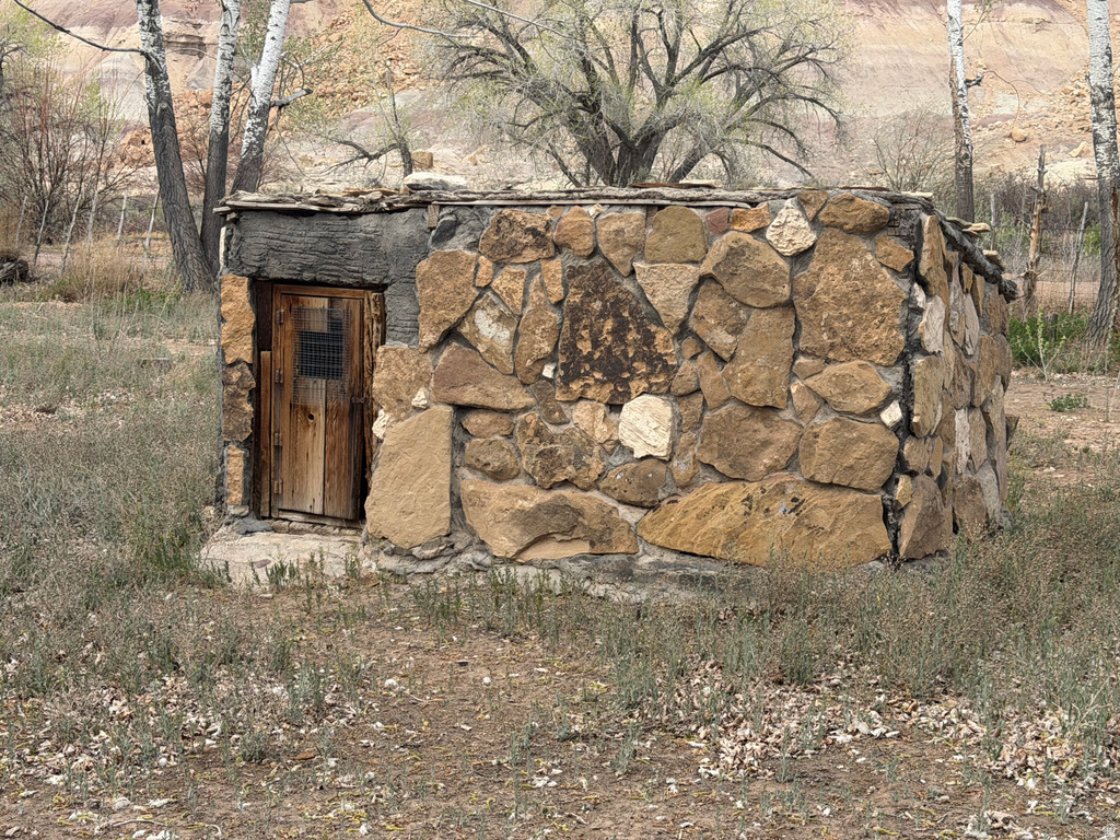 10429 E 4TH ST Randlett, UT 84063