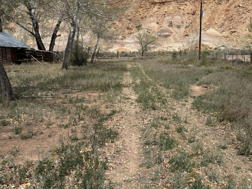 10429 E 4TH ST Randlett, UT 84063