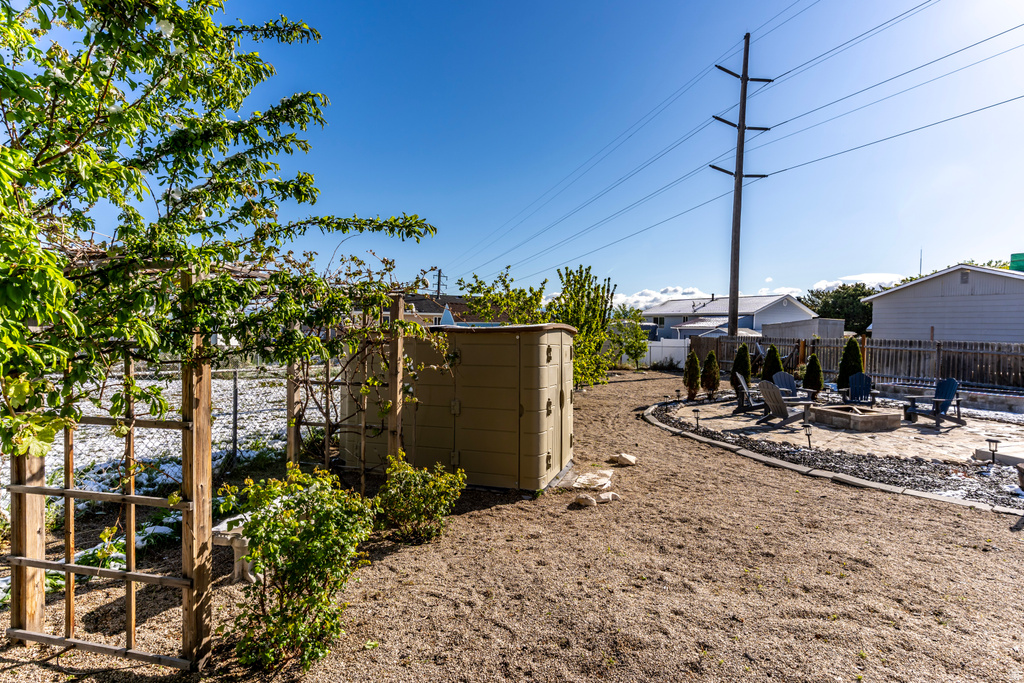 3751 S ADAMS RD Magna, UT 84044