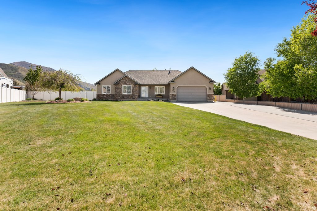 1096 S 350 E Payson, UT 84651