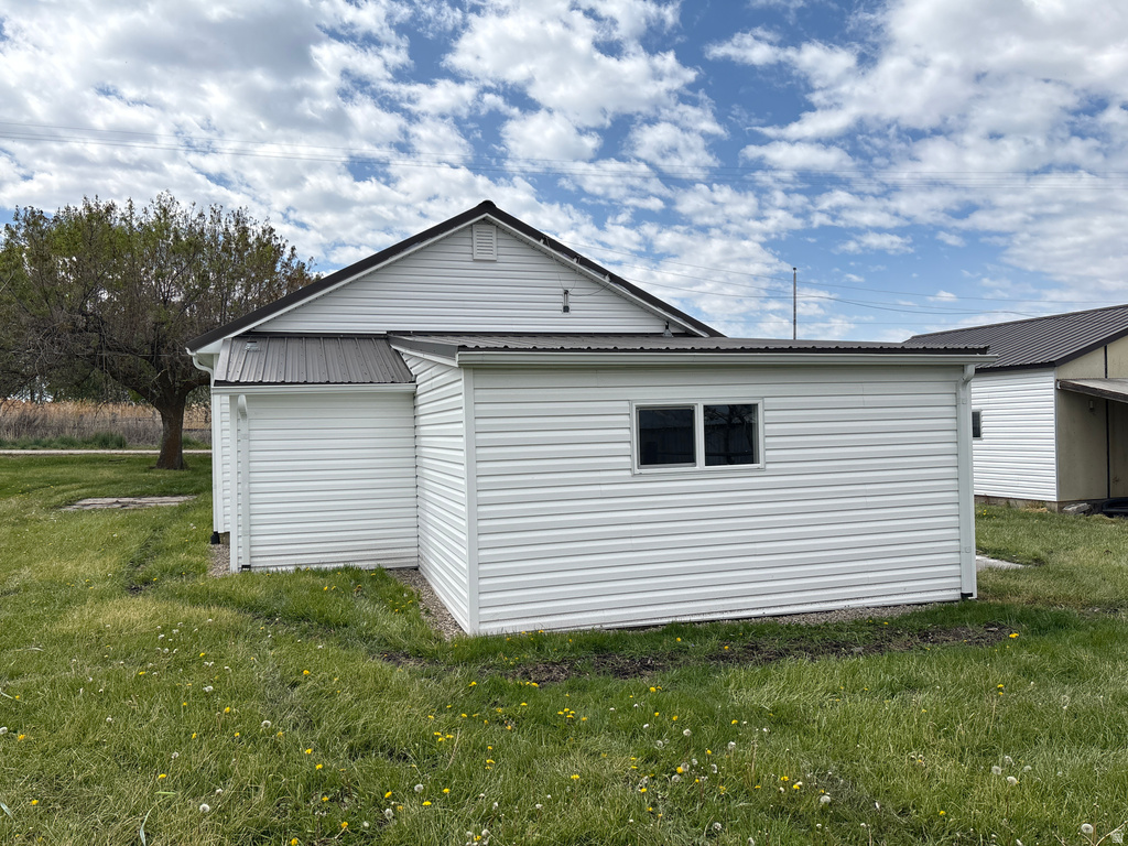 1410 W 2700 S Perry, UT 84302