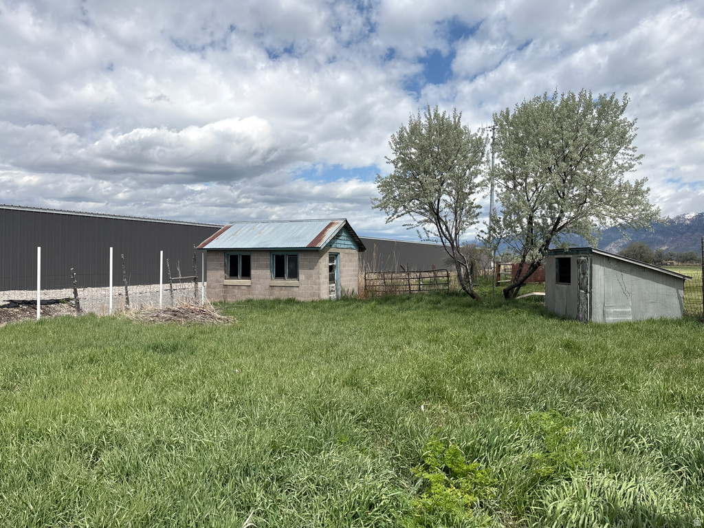 1410 W 2700 S Perry, UT 84302