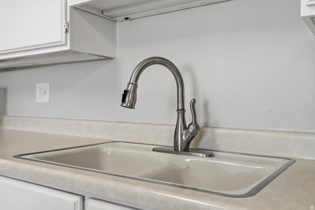 2760 S HIGHLAND DR #APT 4 Salt Lake City, UT 84106