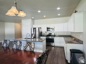 954 N WAHLEN WAY Harrisville, UT 84404