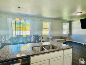 954 N WAHLEN WAY Harrisville, UT 84404