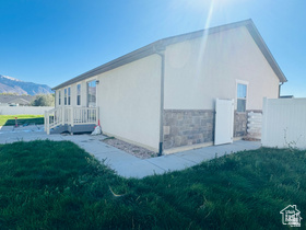 954 N WAHLEN WAY Harrisville, UT 84404