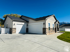 954 N WAHLEN WAY Harrisville, UT 84404