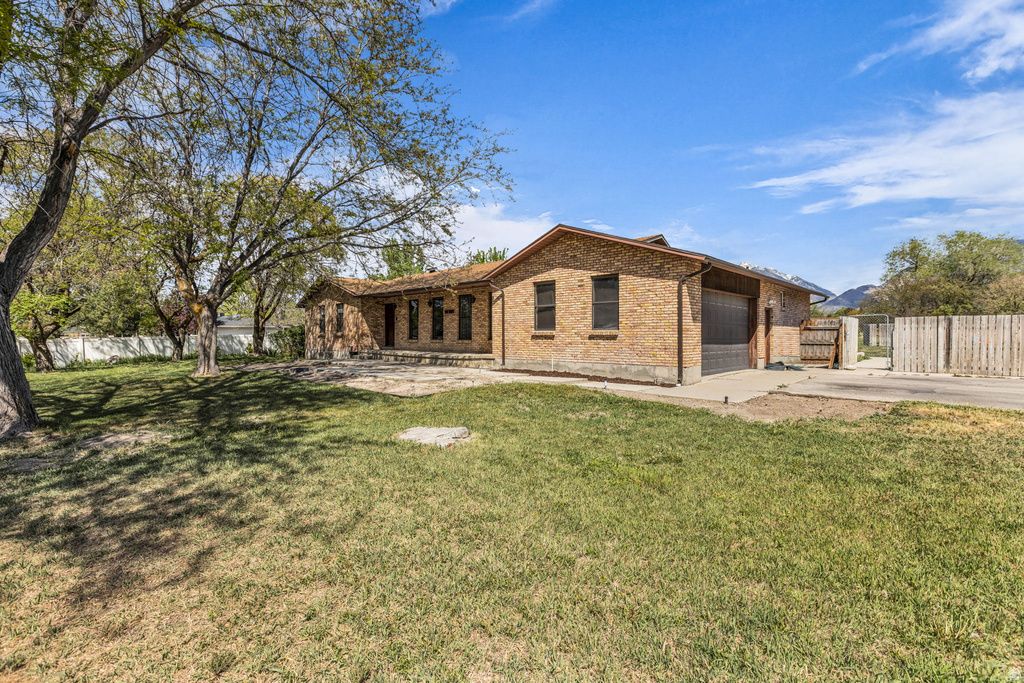 10705 S 300 E Sandy, UT 84070
