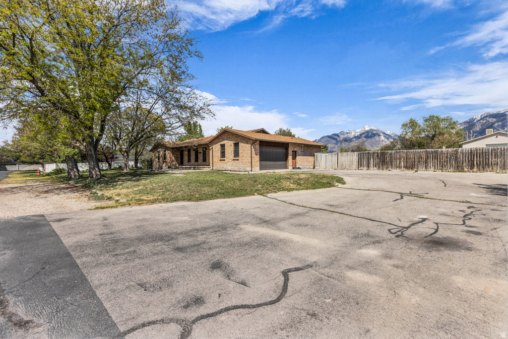 10705 S 300 E Sandy, UT 84070