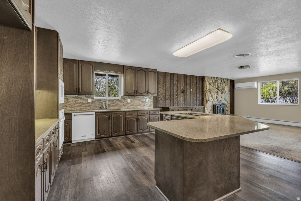 10705 S 300 E Sandy, UT 84070