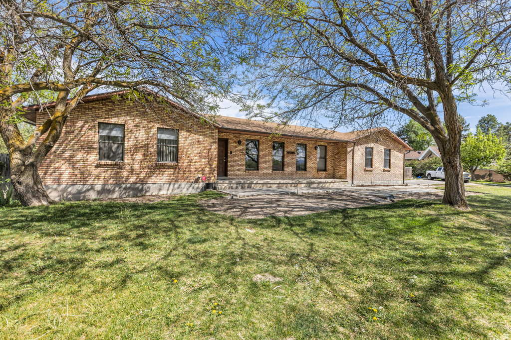 10705 S 300 E Sandy, UT 84070