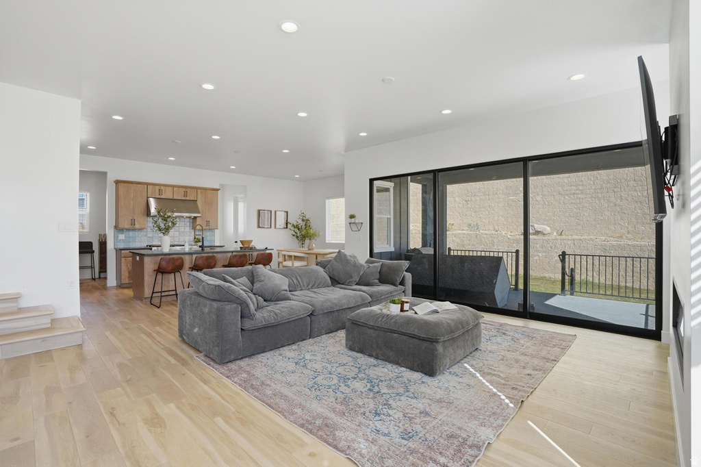 5872 N VALLEY VIEW RD #173 Lehi, UT 84043