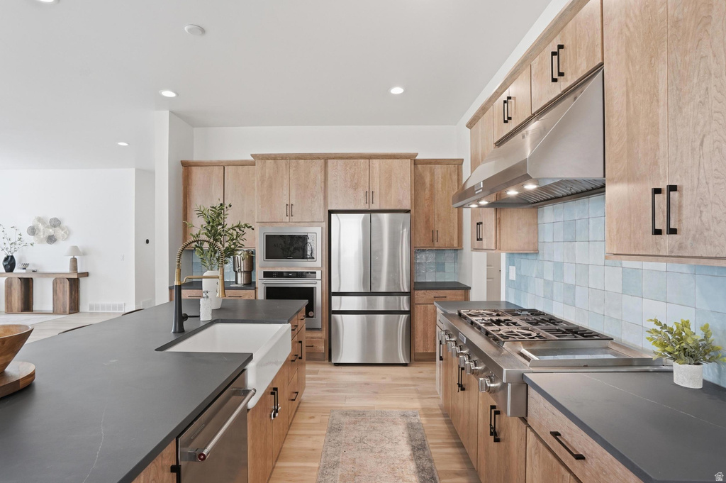 5872 N VALLEY VIEW RD #173 Lehi, UT 84043