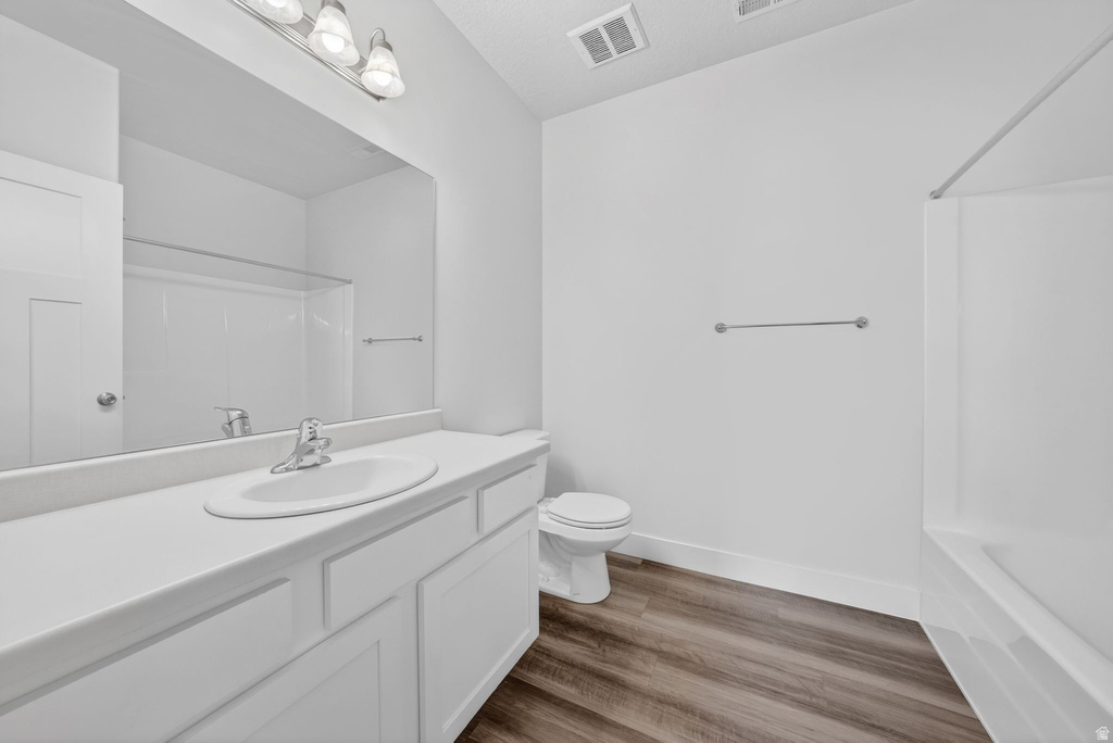 698 N 380 W #AA 303 Vineyard, UT 84059