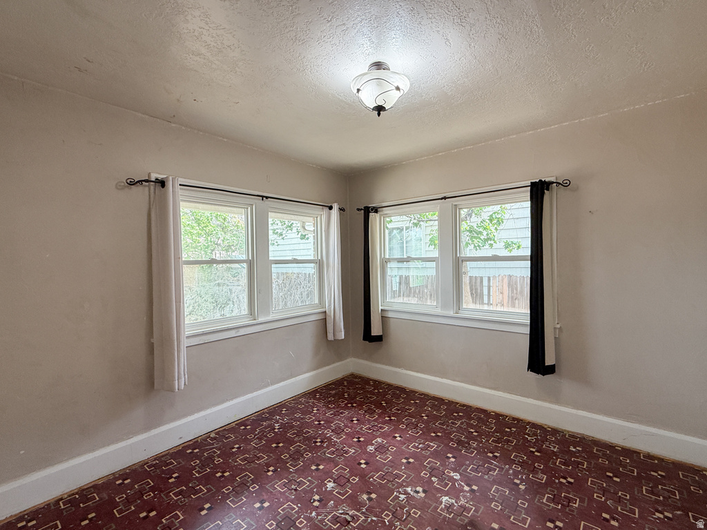 1476 LAKE ST Ogden, UT 84401