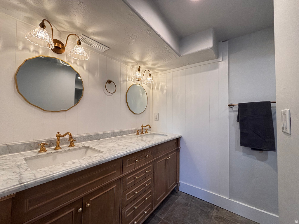 45 W CENTER ST Orangeville, UT 84537