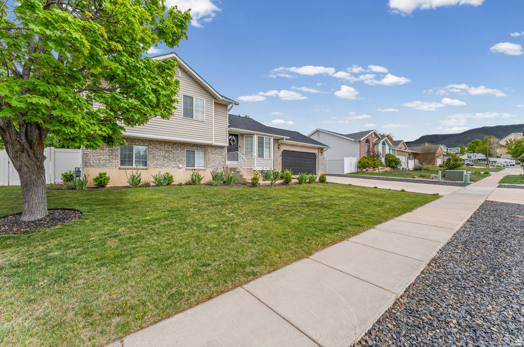 3 E ALFRED AVE Kaysville, UT 84037