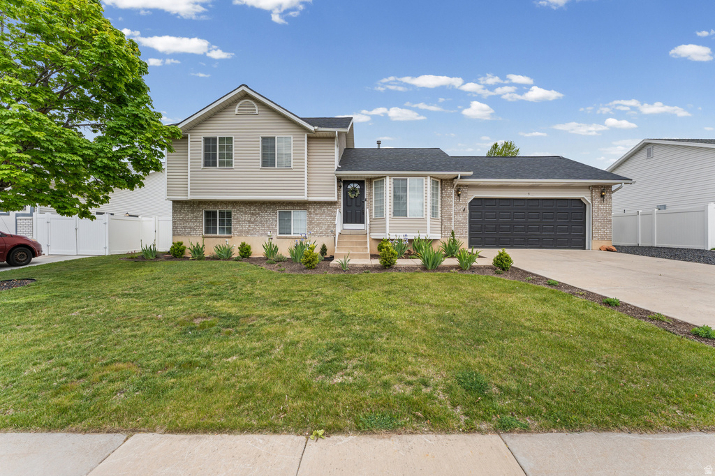 3 E ALFRED AVE Kaysville, UT 84037