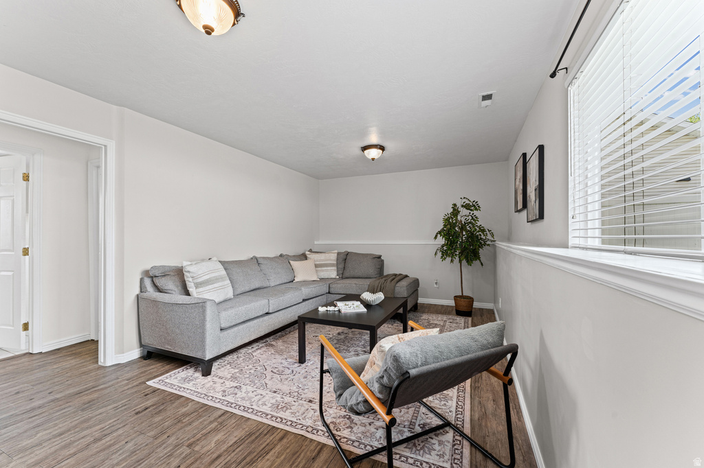 3 E ALFRED AVE Kaysville, UT 84037