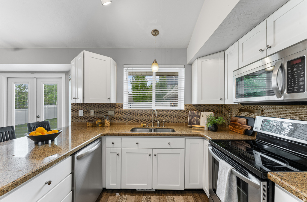 3 E ALFRED AVE Kaysville, UT 84037