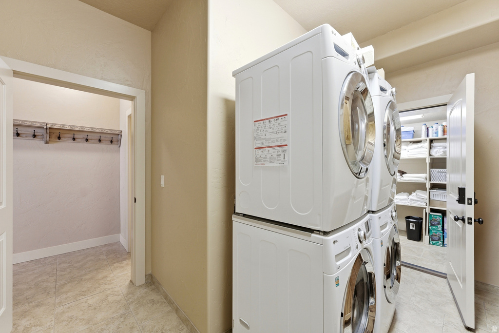 3263 S CHUKAR DR Garden City, UT 84028