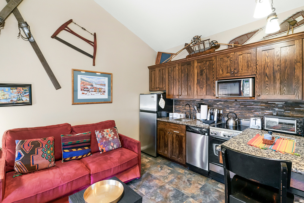 2285 SIDEWINDER DR #737 Park City, UT 84060