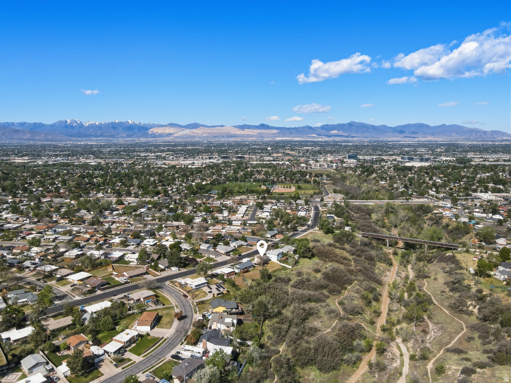 837 E CARNATION DR Sandy, UT 84094