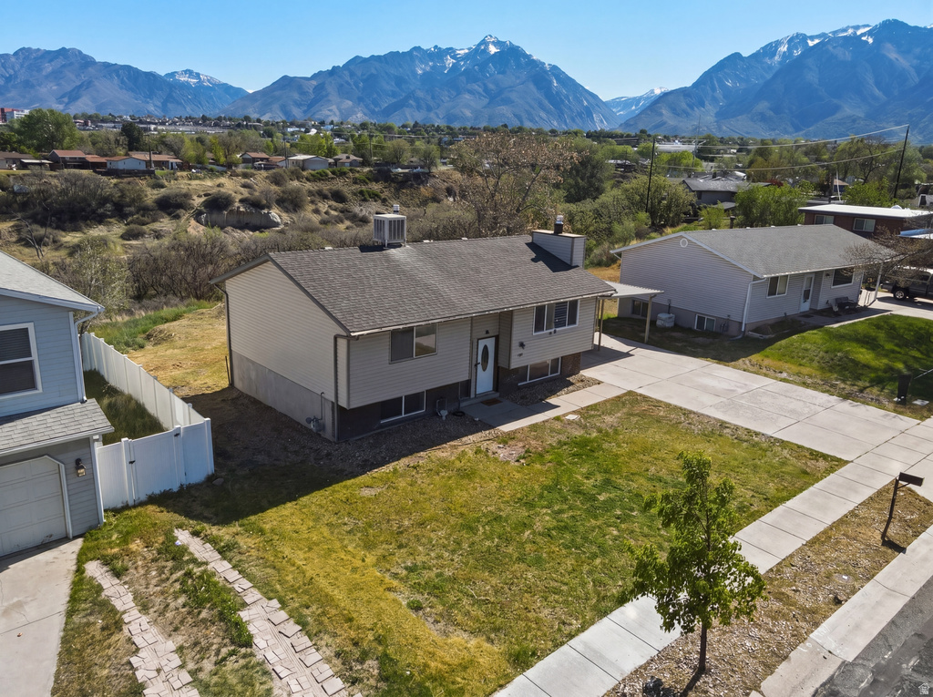 837 E CARNATION DR Sandy, UT 84094