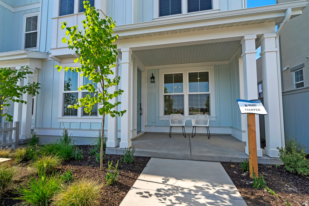 11364 S WATERCOURSE RD #390 South Jordan, UT 84009