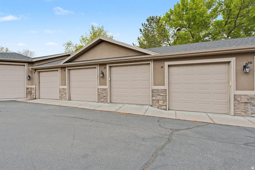 861 S MAIN ST. #D Layton, UT 84041