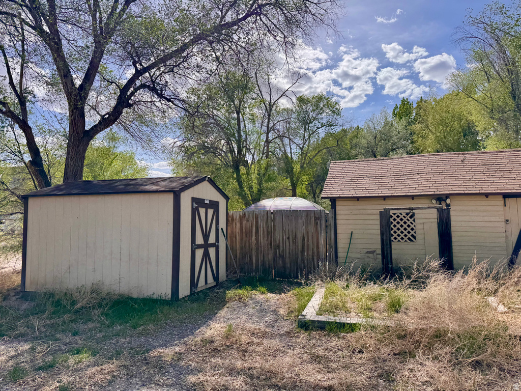 254 N 100 E Hinckley, UT 84635