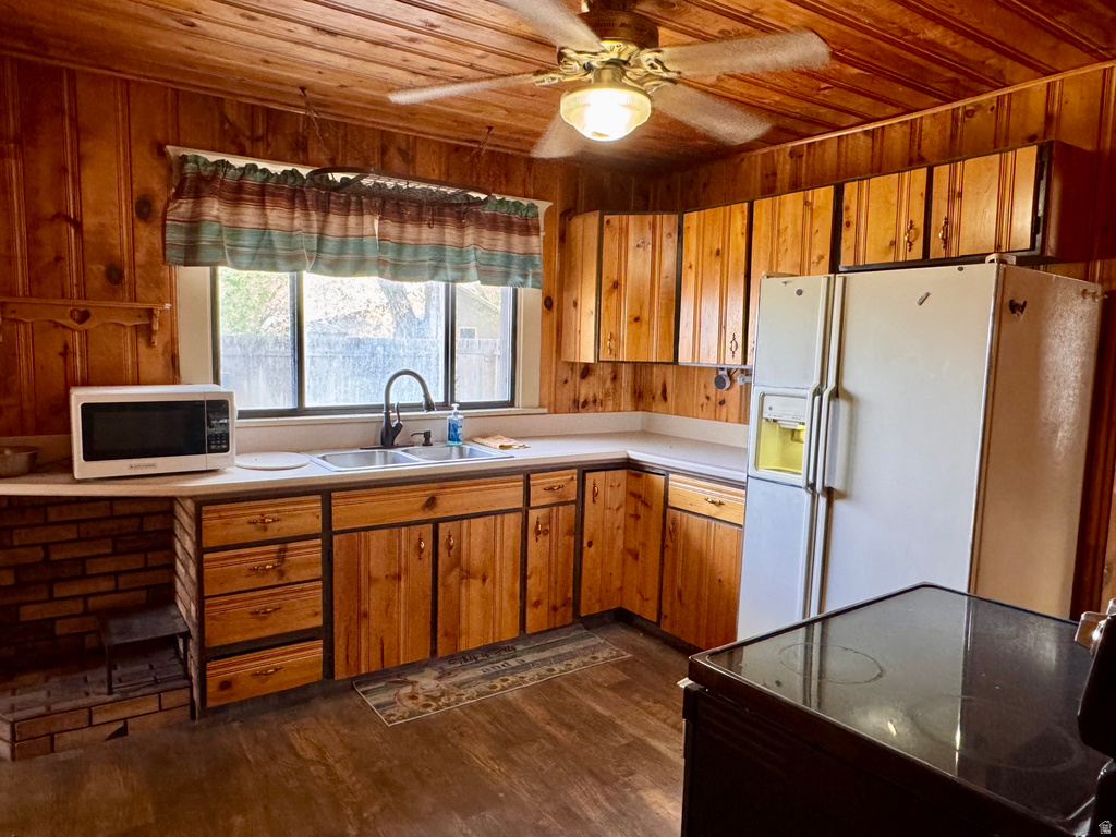 254 N 100 E Hinckley, UT 84635