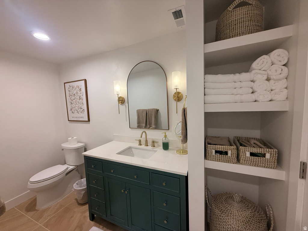 6743 W LAKE AVE South Jordan, UT 84009